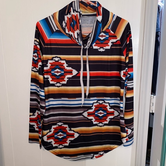 Aztec pullover x2 - Picture 4 of 4